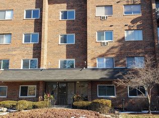 4731 Saint Joseph Creek Rd APT 2F, Lisle, IL 60532