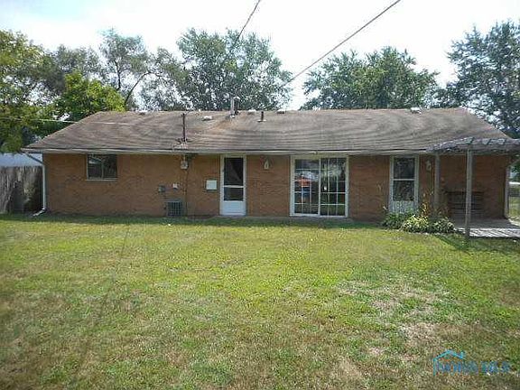 2nd image of 6744 Lincoln Green St