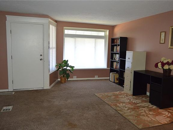 3rd image of 319 Columbus St