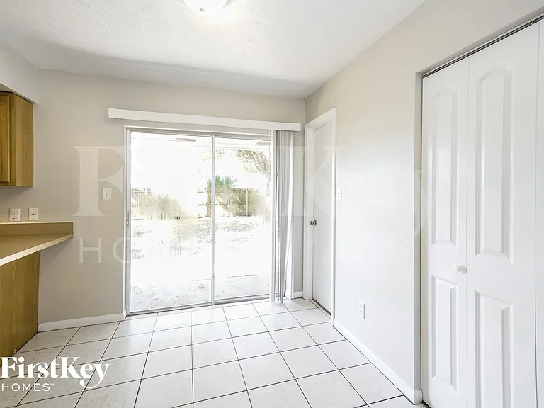 802 Briarcliff Dr — Photo 4