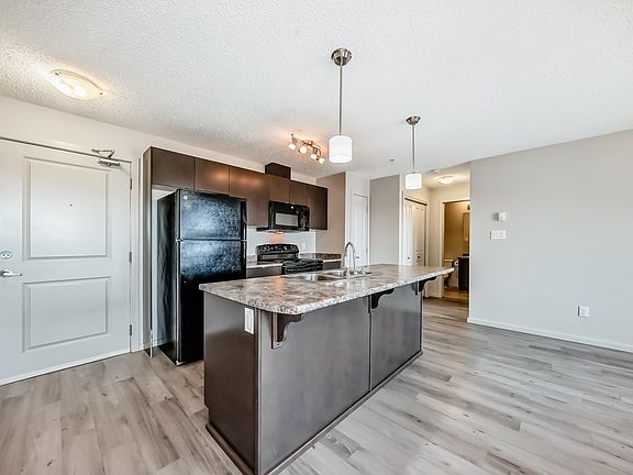 2nd image of 344 Windermere Rd NW #332