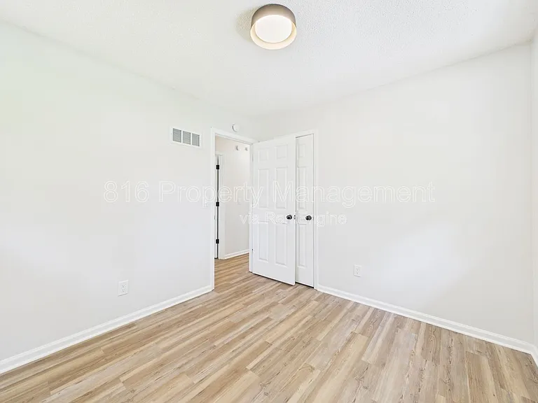 8622 E 108th Ter — Photo 14