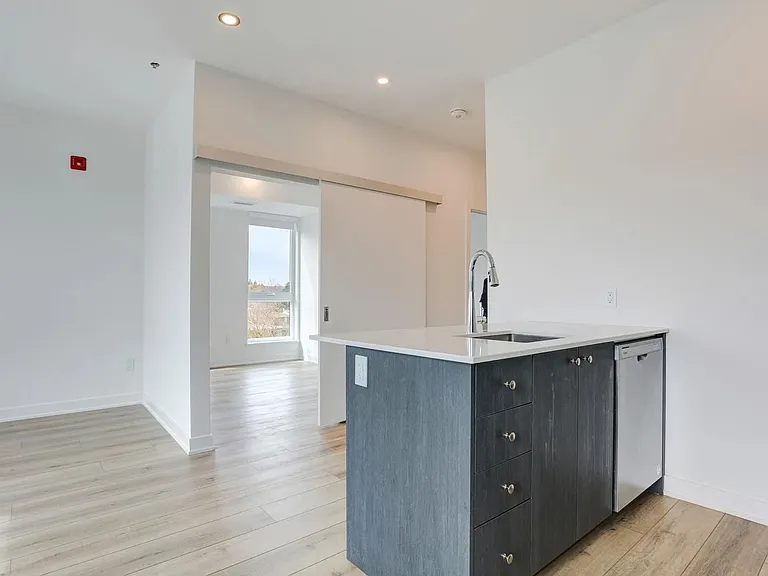 312 Erb St W #309 — Photo 12