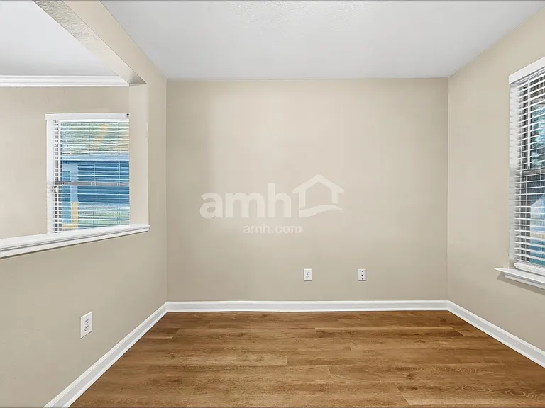 11411 Seven Sisters Dr — Photo 7