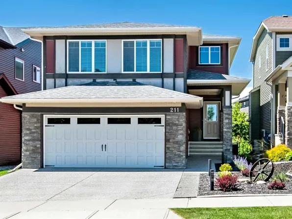 211 E Mountainview Dr, Okotoks, AB T1S 0L6