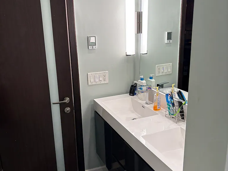 138 Woodside Grn #1B — Photo 5