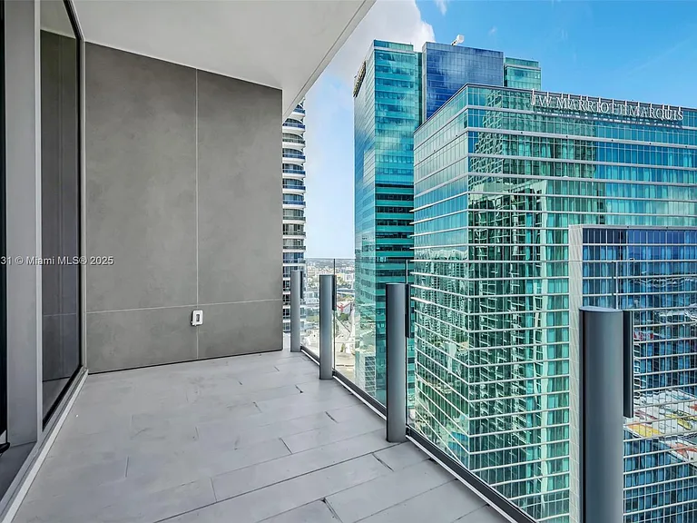 300 Biscayne Blvd #3809 — Photo 12