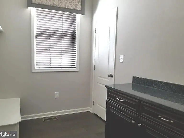 141 Coachman Cir — Photo 18