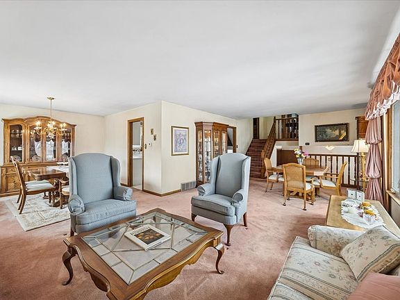 4th image of 6111 W 128th St