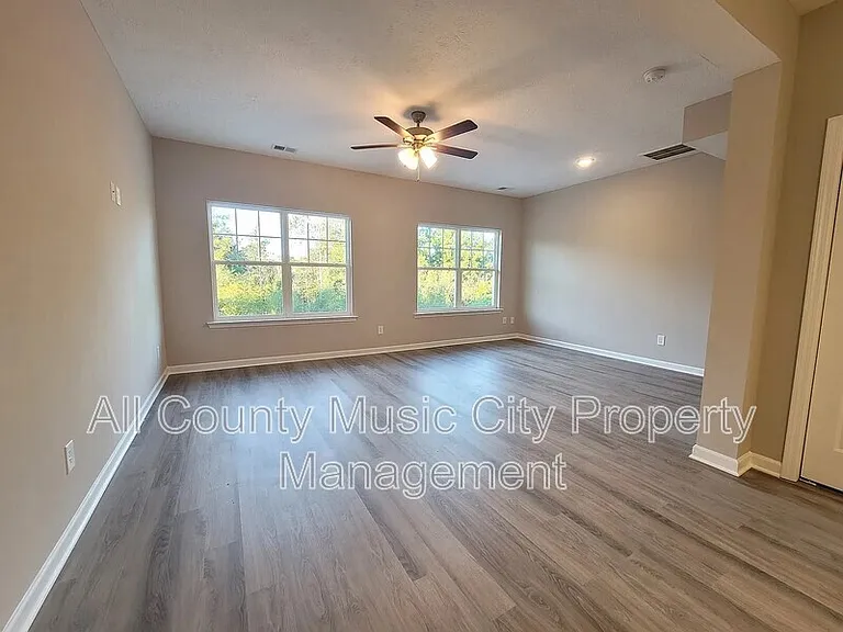 310 Negri Ct — Photo 11