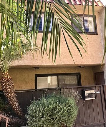 2nd image of 108 Chapel Ave Unit 5