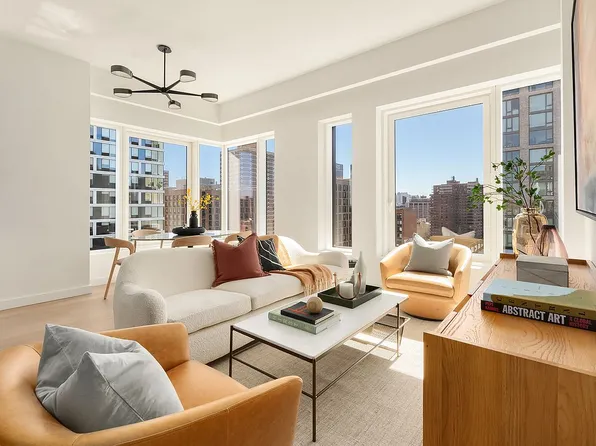 202 Broome St #11H, New York, NY 10002