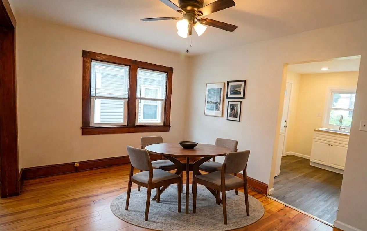 3 bed, 1280 sqft, $2,200 — Photo 3