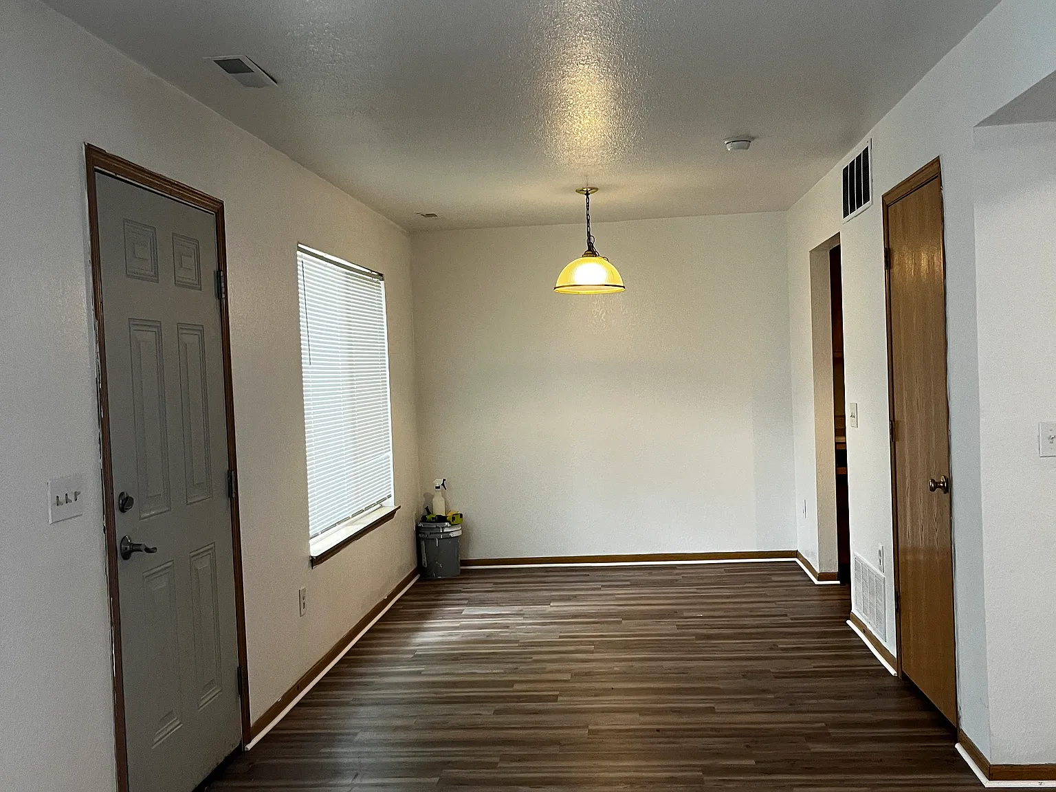 3 bed, 2.5 bath, 900 sqft, $1,400 — Photo 2