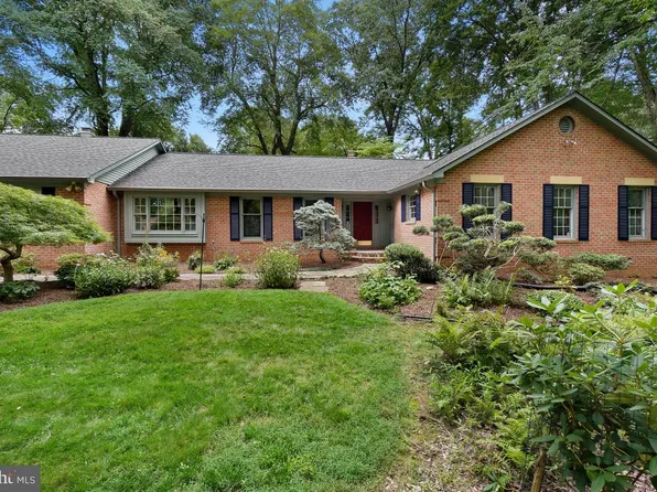 11467 Bronzedale Dr, Oakton, VA 22124