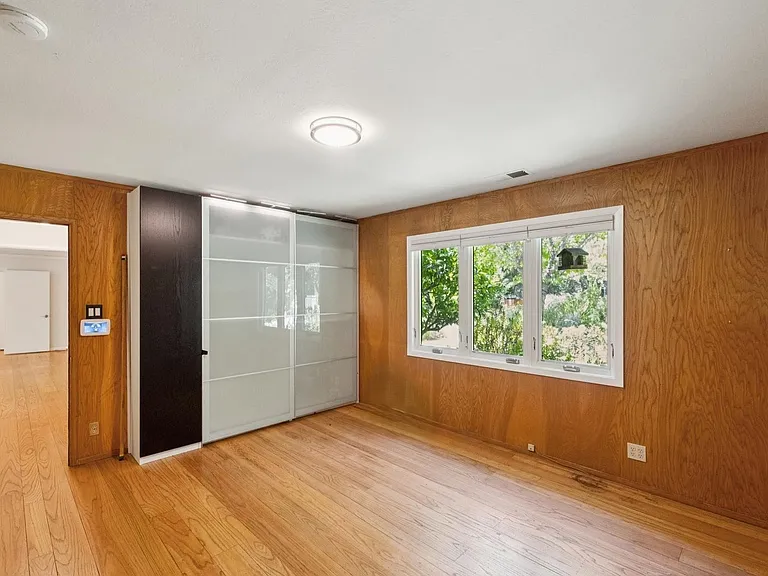 970 Palo Alto Ave — Photo 53