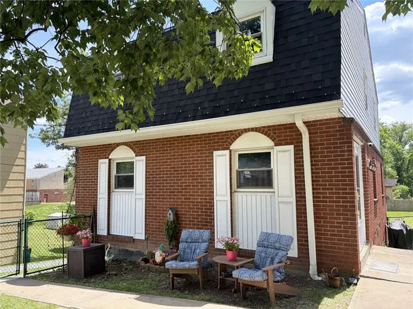 104 1st St, West View, PA 15229