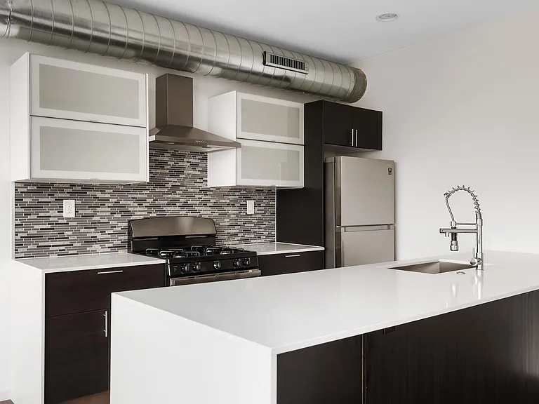 634 W Jefferson St #3 — Photo 6