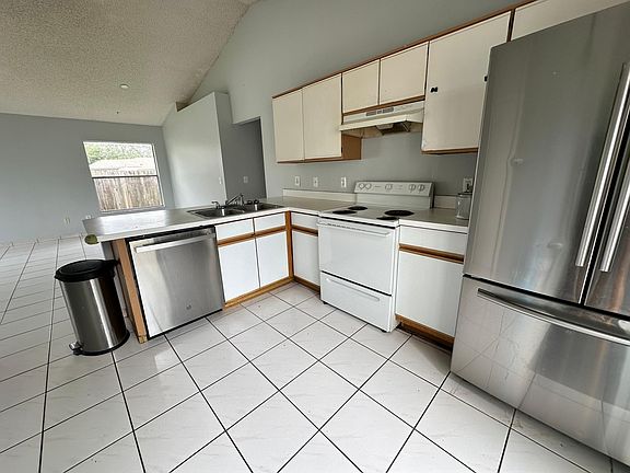 5th image of 6612 Rose Queen Ct