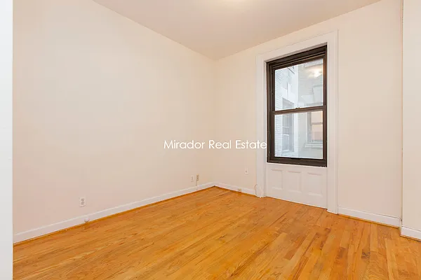 Rented by Mirador Real Estate | media 13