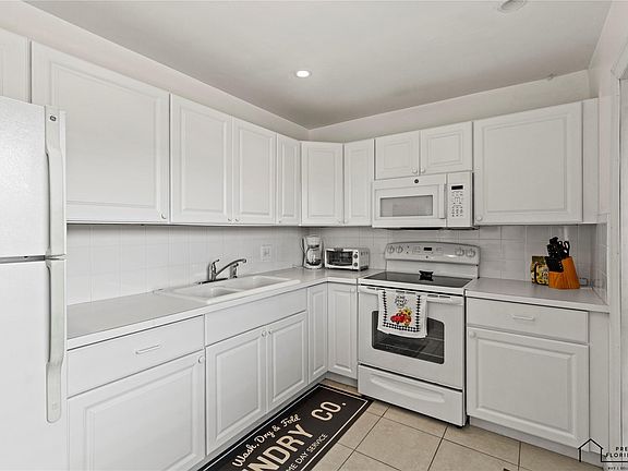 4th image of 4191 NW 41st Street #316