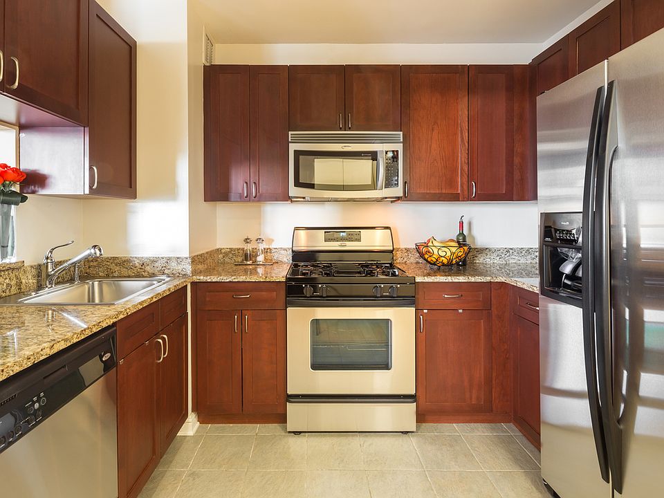 1st image of 211 N End Ave APT 8K