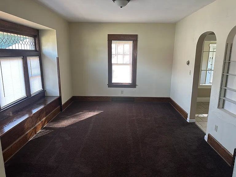 1633 Bancroft Ave — Photo 3