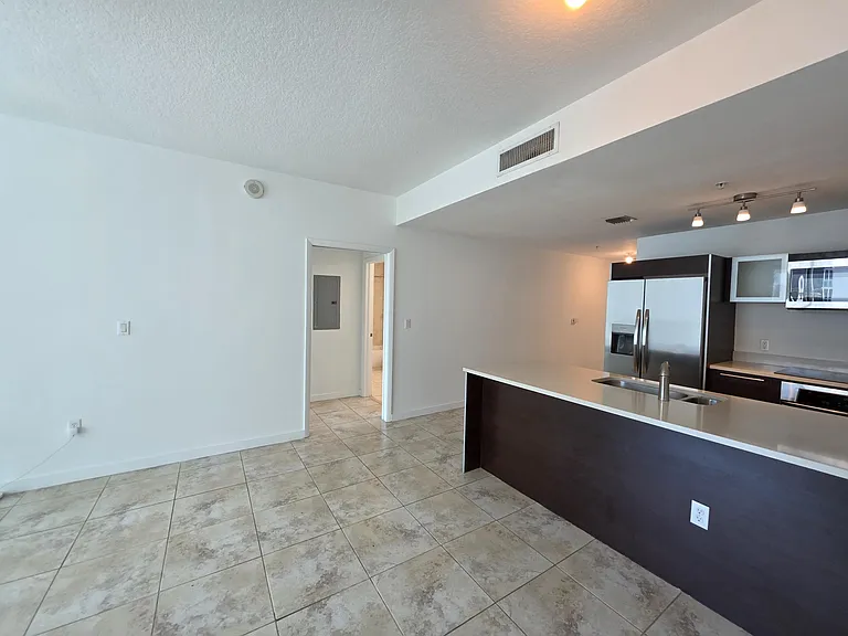 1900 N Bayshore Dr #1709 — Photo 30