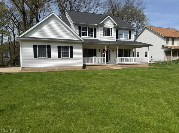 1467 Summer Wood Ln, Uniontown, OH 44685