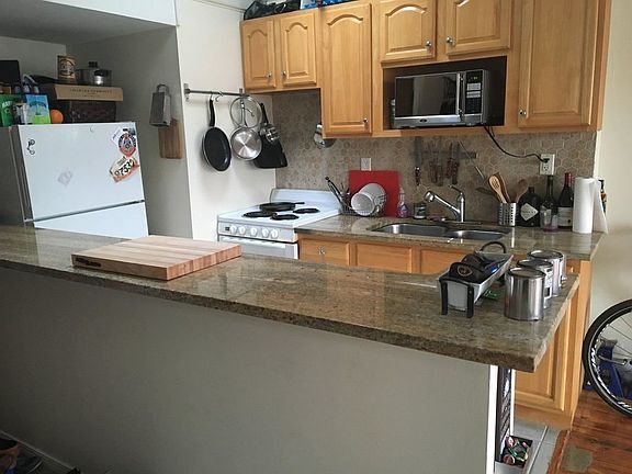2nd image of 354 Parkside Ave APT 7