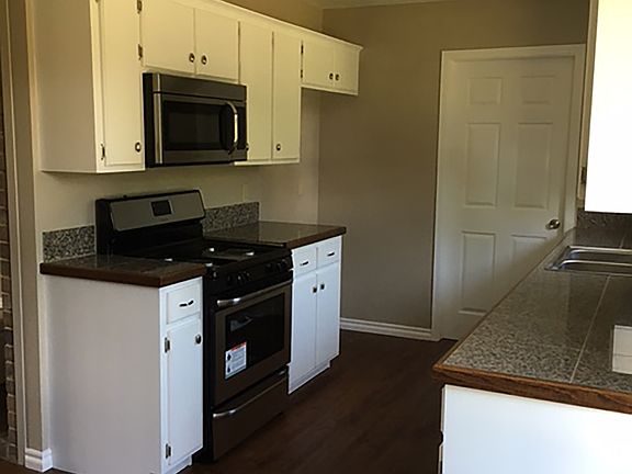 New appliances and granite