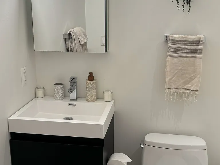904 H St NE #2 — Photo 9