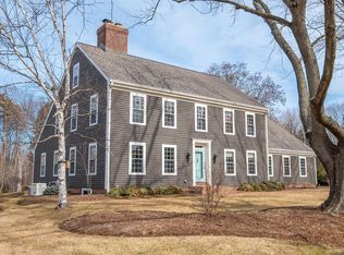 9944 North Lamplighter LANE, Mequon, WI 53092