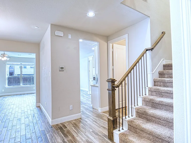 3009 Galveston St — Photo 1