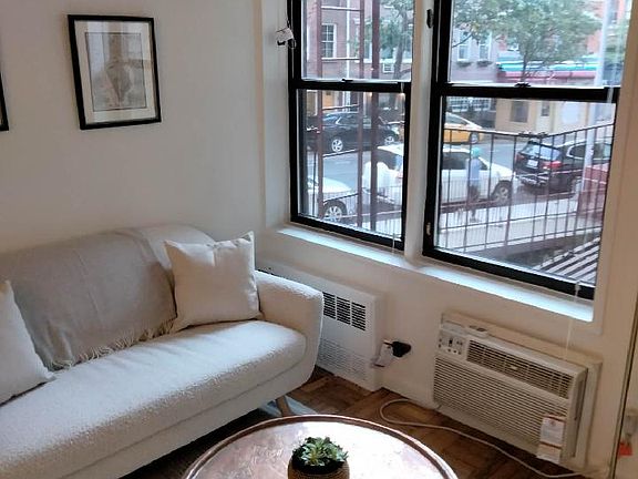 2nd image of 165 Christopher St APT 1P