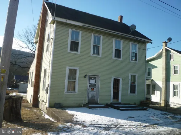 425 Center St, Lykens, PA 17048