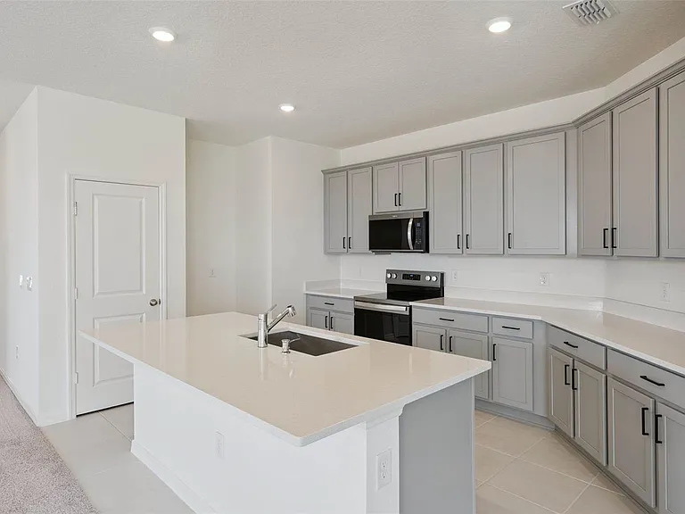 338 Ridgemark Ave — Photo 10