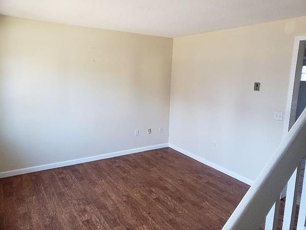 2nd image of 176 Northampton Ave #2