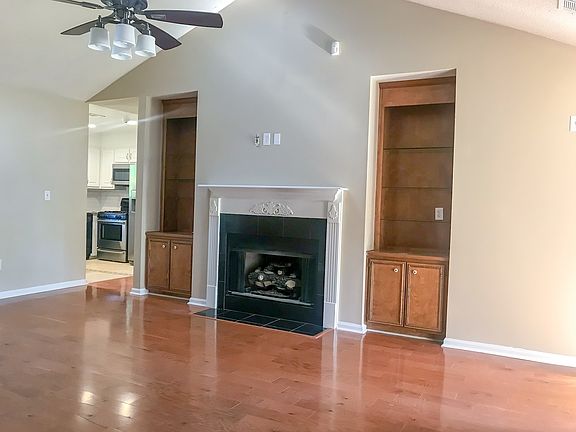 2nd image of 2916 Norwood Dr
