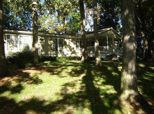 18697 Shady Acres Ln, Brighton, IL 62012