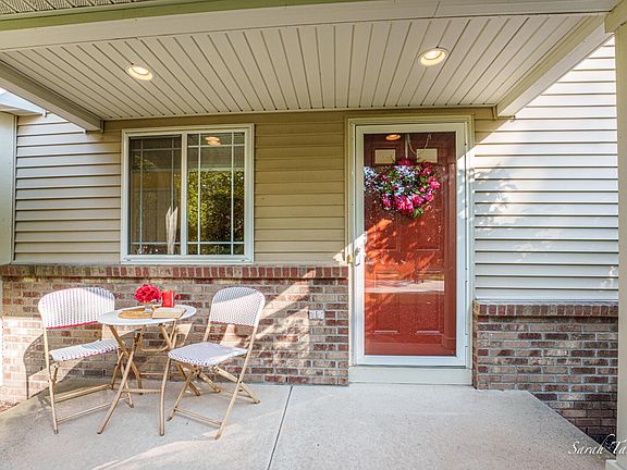2nd image of 7548 Crooked Creek Dr SW