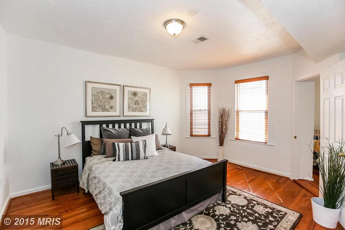 4 bed, 2.5 bath, 2381 sqft, $4,250 — Photo 3