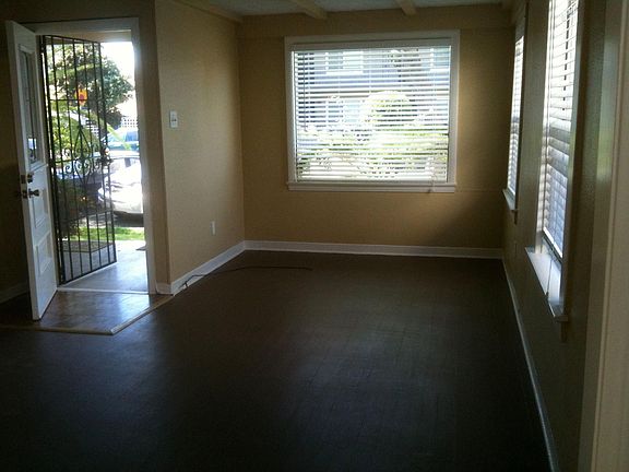 2nd image of 132 Cerritos Ave