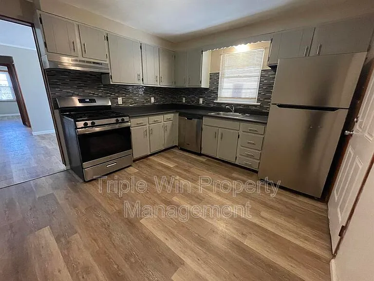 1280 Saint Catherine St — Photo 14