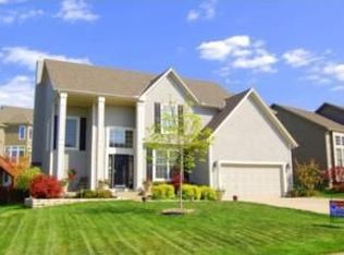 16035 S Locust St, Olathe, KS 66062