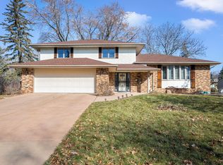 1004 London Rd, Mendota Heights, MN 55118