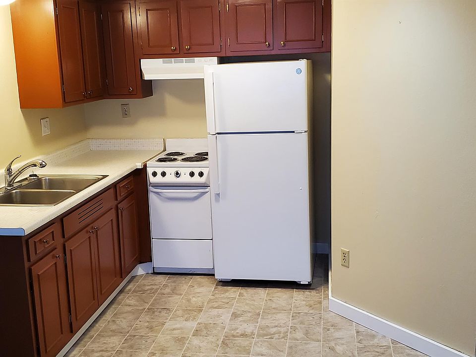 1st image of 124 13th St SE #D