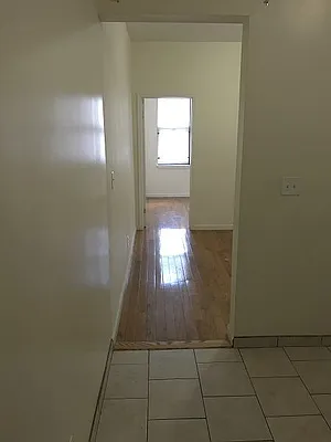 Rented by Voro, LLC | media 6