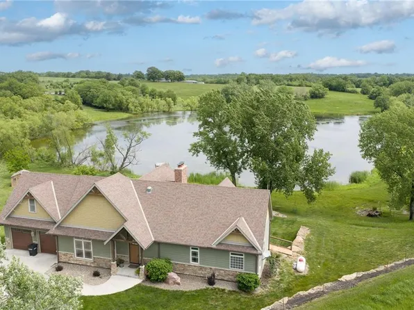 27362 187th St, Leavenworth, KS 66048
