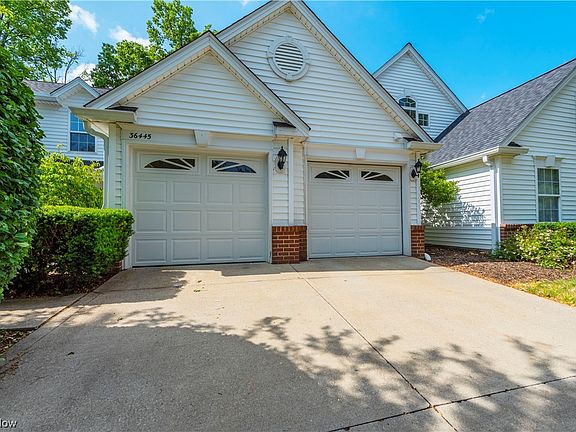 3rd image of 36445 S Reserve Cir